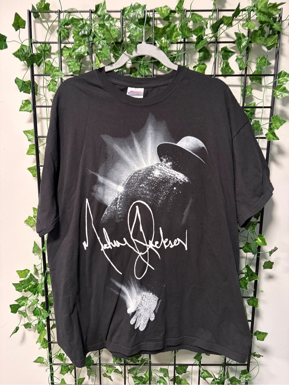 Vintage Black Michael Jackson Signature Graphic Tee